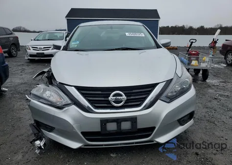 2016 Nissan Altima 2.5 из США, поврежденный, VIN 1N4AL3AP7GC241545